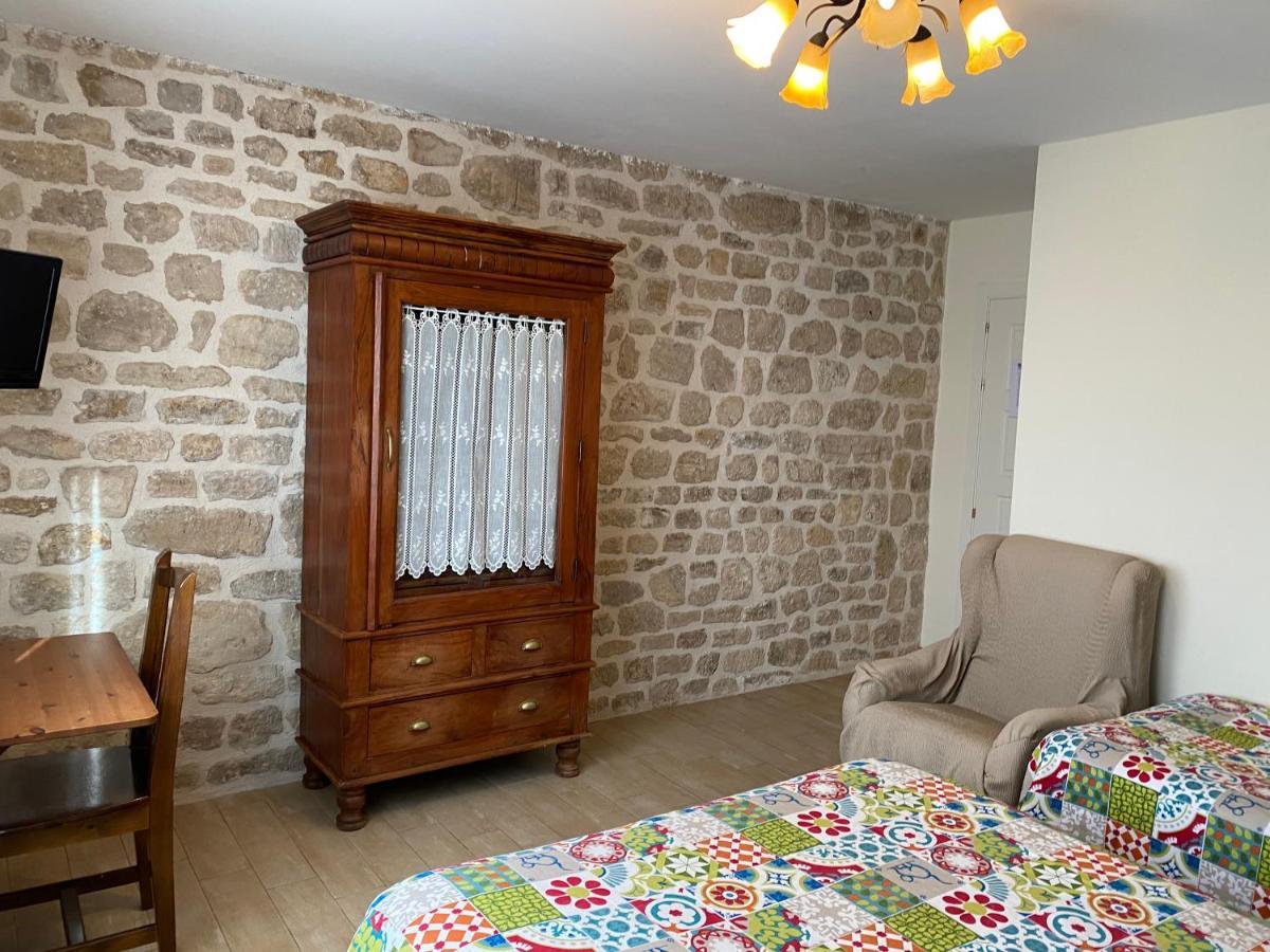 La Morada Del Cid Burgos Guest House Vivar del Cid Exterior photo